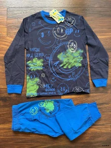 Pyžamo KUGO svítí ve tmě vel.: 134, 140, 152