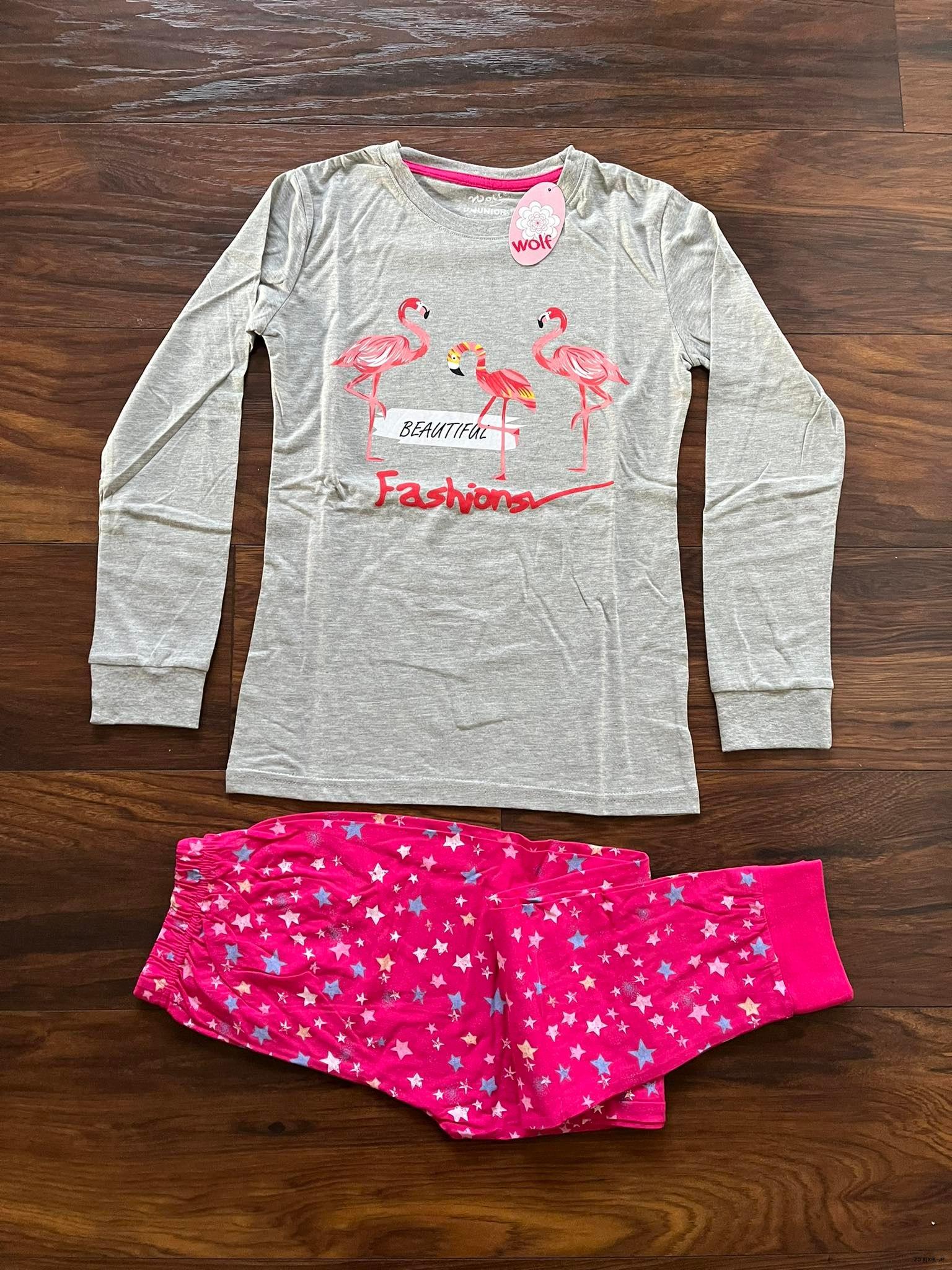 Pyžamo WOLF  vel. 140, 146, 158, 164