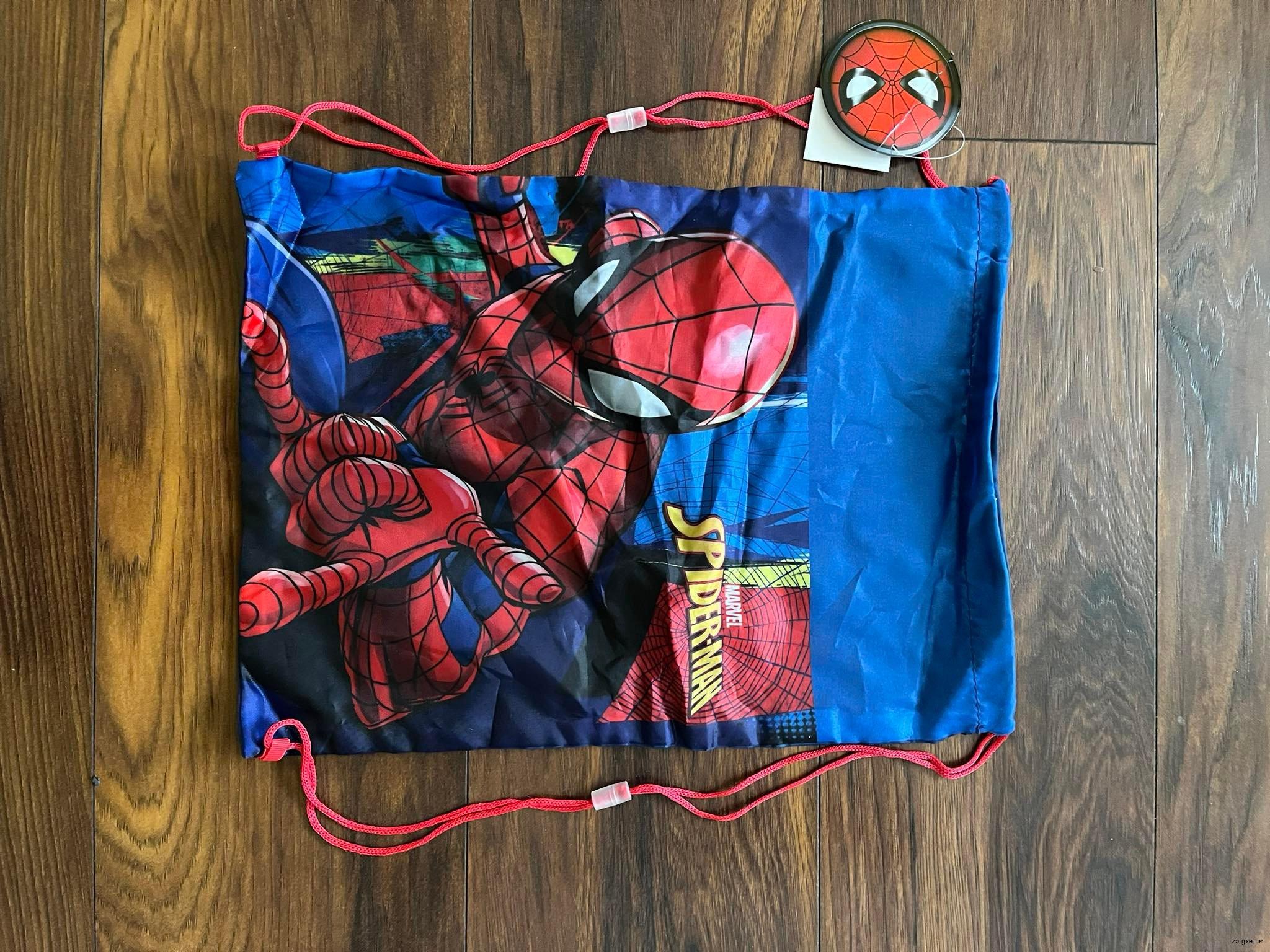 VAK NA ZÁDA Spider-Man