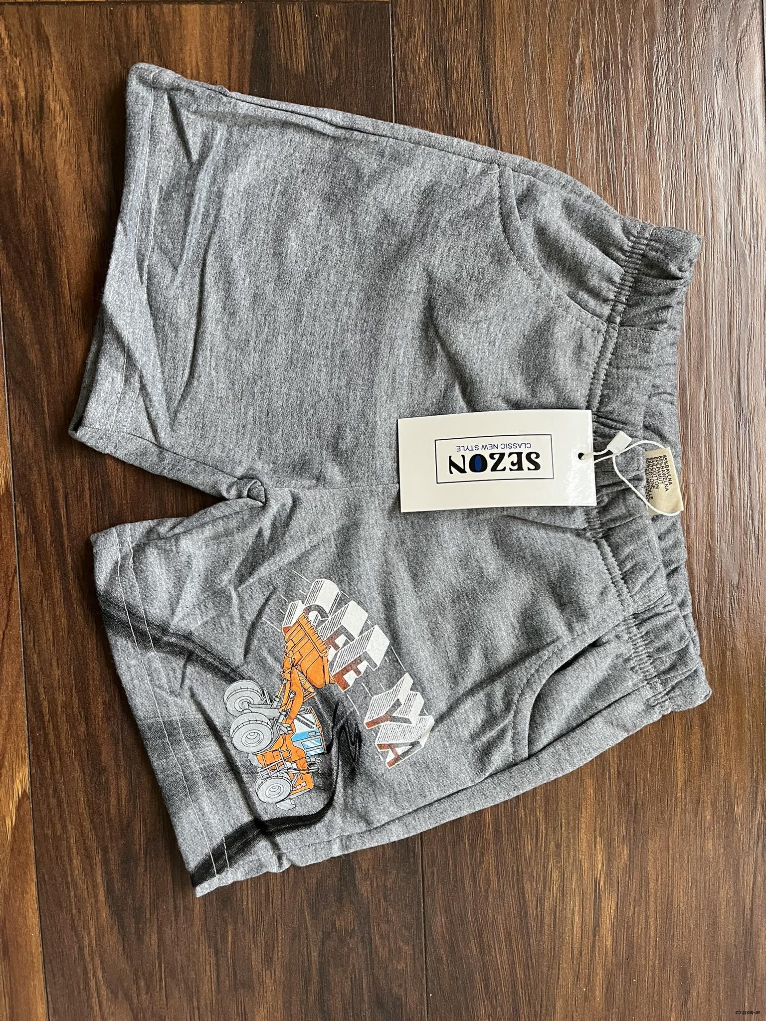 Kraťasy SEZON vel. 98, 104, 128