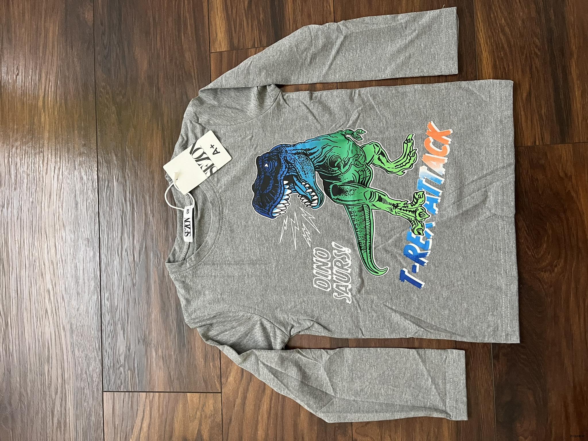 Triko SEZON vel. 134, 146