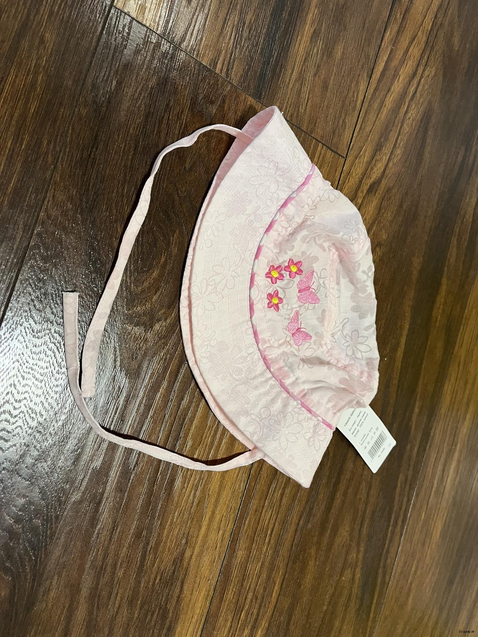  Klobouk  vel. 48, 50, 52