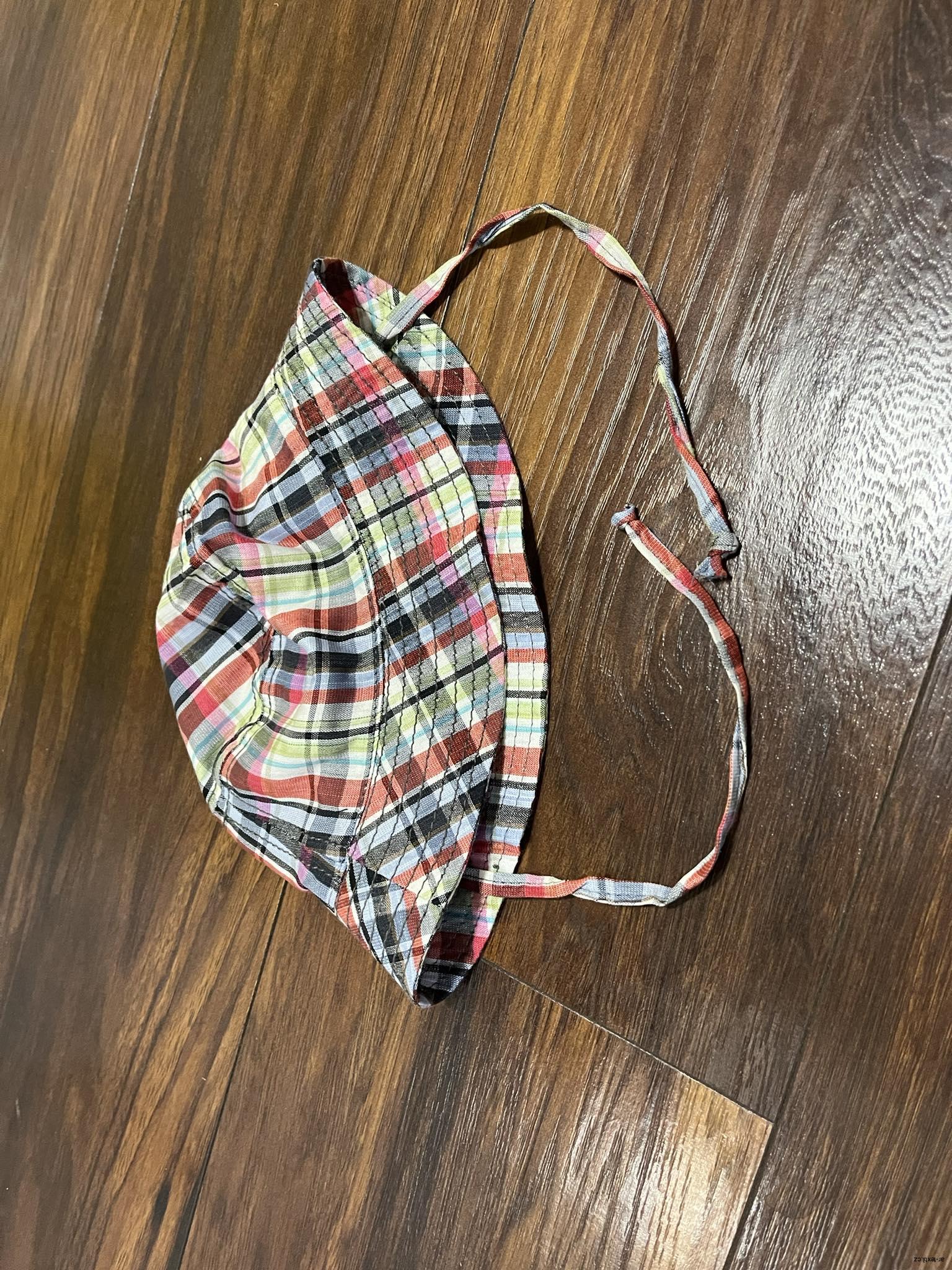  Klobouk  vel. 48, 50, 52