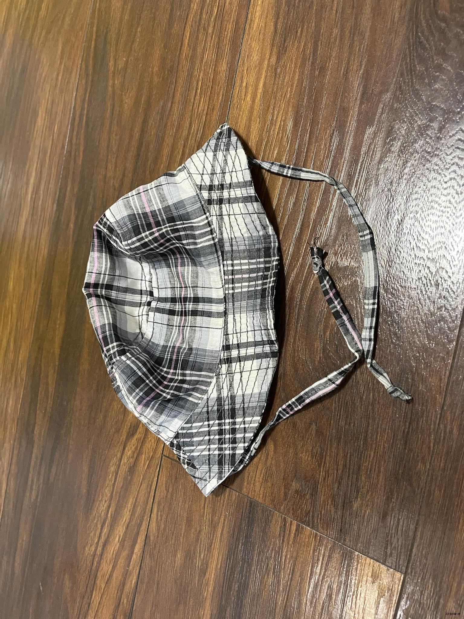  Klobouk  vel. 48, 50, 52