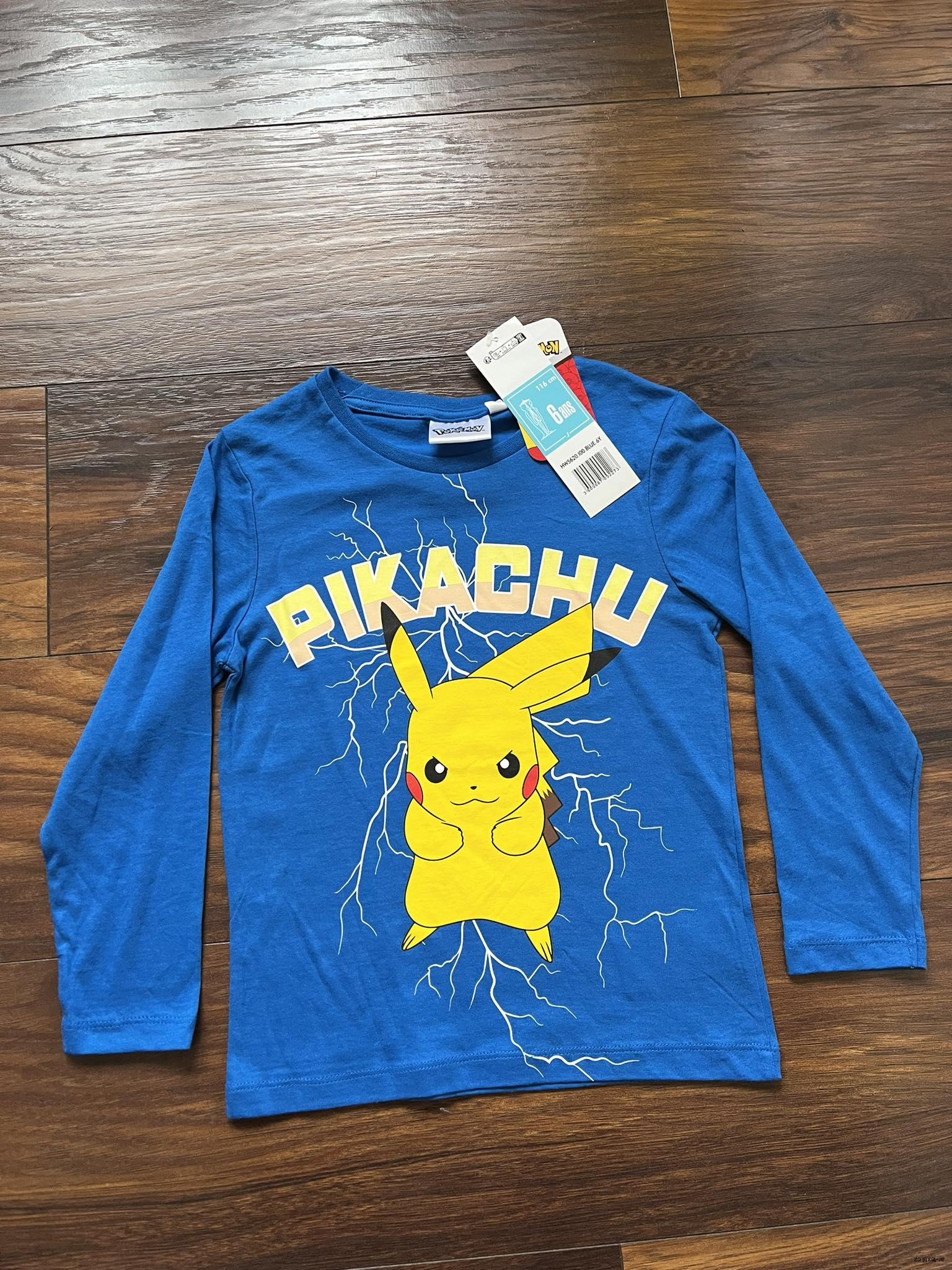 Triko Pokémon vel. 116, 138