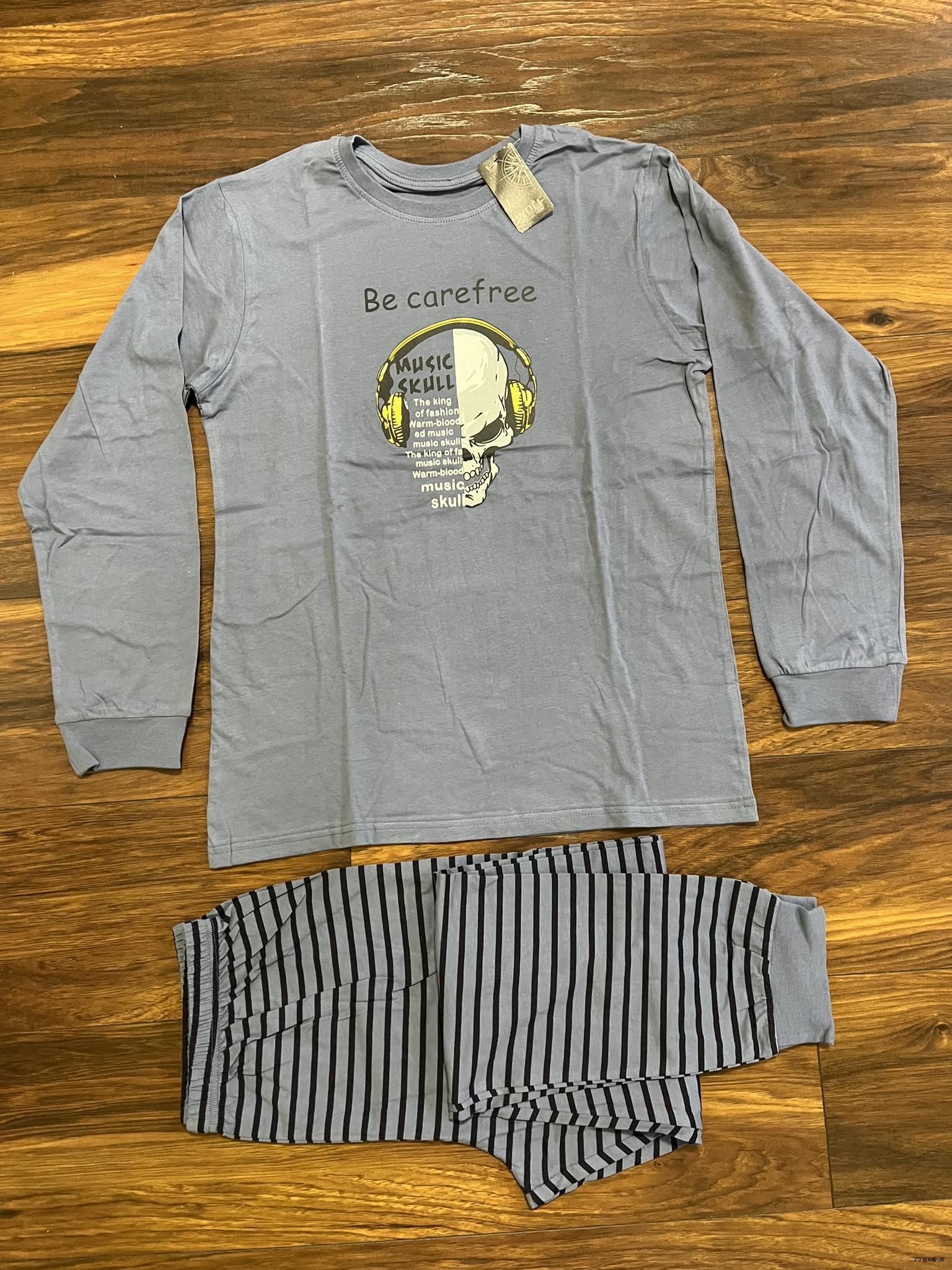 Pyžamo WOLF  vel. 152, 158